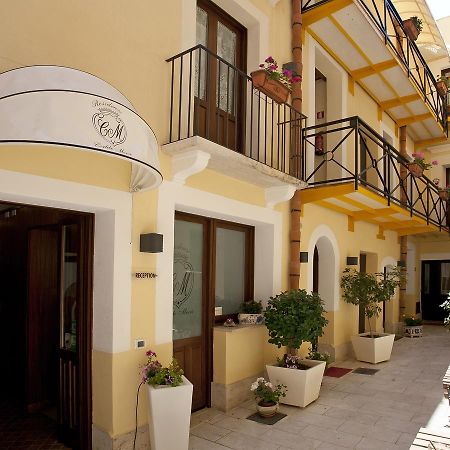 Residence Cortile Merce Trapani Bagian luar foto