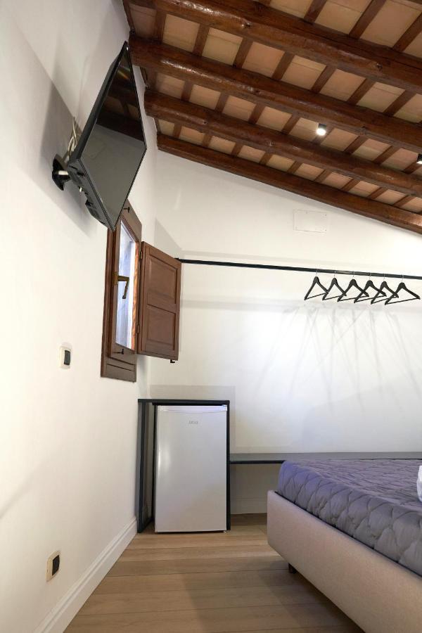 Residence Cortile Merce Trapani Bagian luar foto