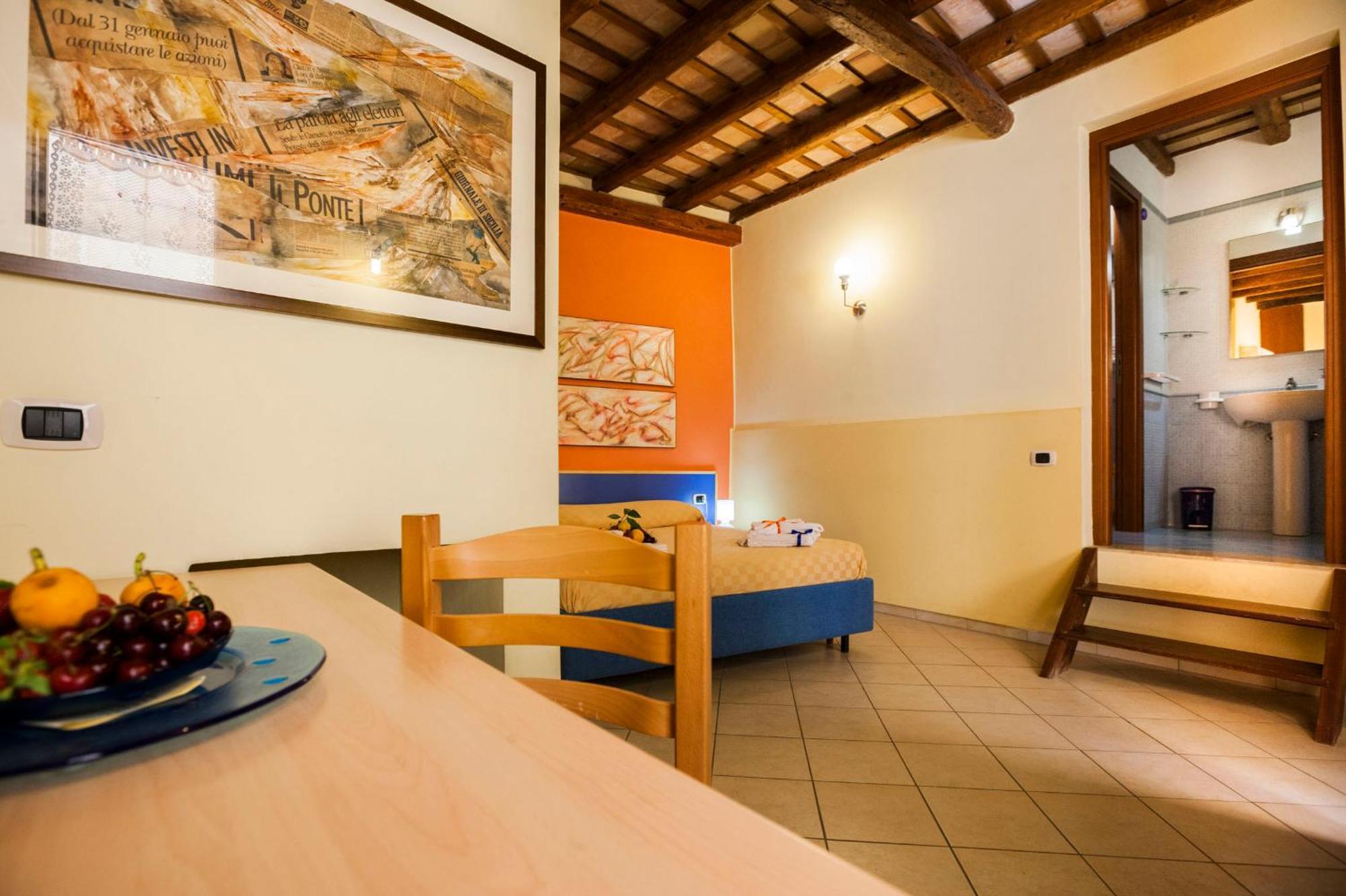 Residence Cortile Merce Trapani Bagian luar foto