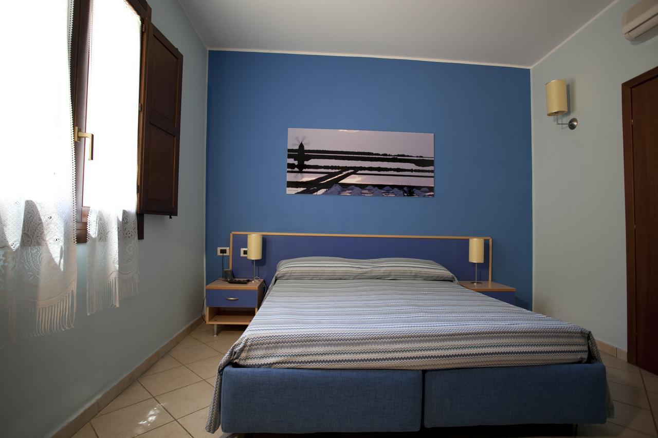 Residence Cortile Merce Trapani Bagian luar foto
