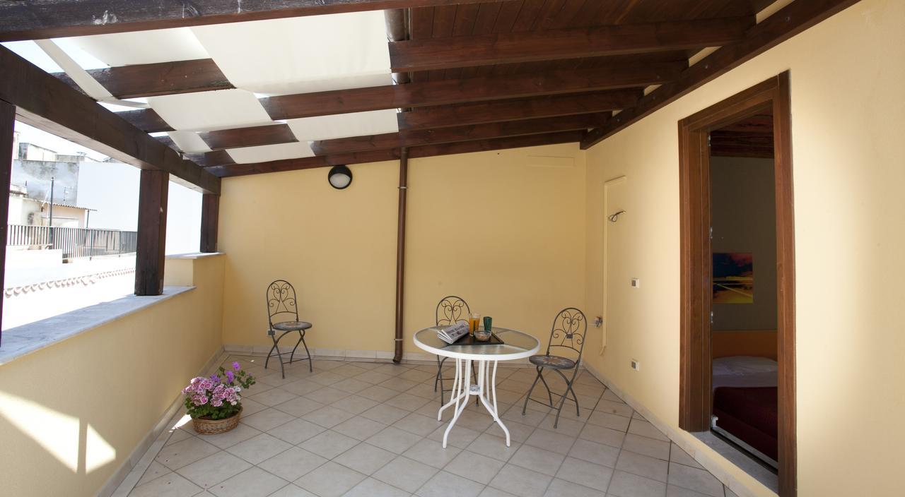 Residence Cortile Merce Trapani Bagian luar foto